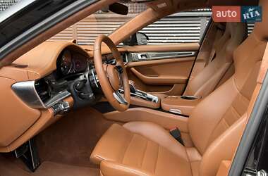 Фастбэк Porsche Panamera 2023 в 