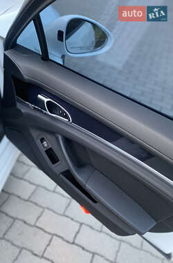 Фастбек Porsche Panamera 2015 в  фото 18 Фастбек Porsche Panamera 2015 в