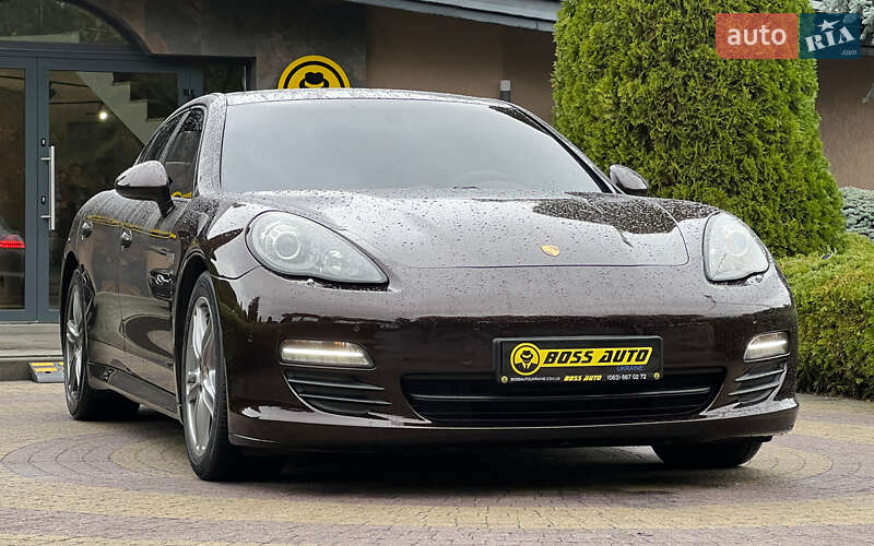 Фастбек Porsche Panamera 2013 в Львові