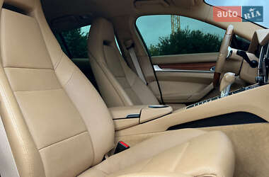 Фастбэк Porsche Panamera 2013 в 