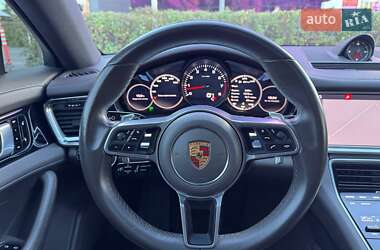 Фастбек Porsche Panamera 2018 в  фото 25 Фастбек Porsche Panamera 2018 в