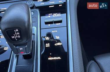 Фастбек Porsche Panamera 2018 в  фото 29 Фастбек Porsche Panamera 2018 в
