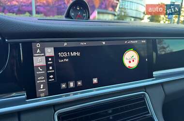 Фастбек Porsche Panamera 2018 в  фото 32 Фастбек Porsche Panamera 2018 в