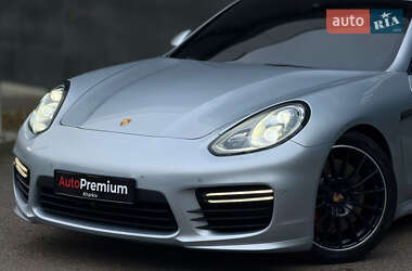 Фастбэк Porsche Panamera 2013 в 