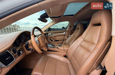 Фастбэк Porsche Panamera 2013 в 