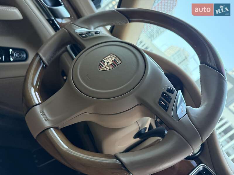 Фастбэк Porsche Panamera 2013 в Киеве