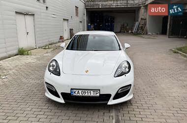 Фастбэк Porsche Panamera 2012 в 