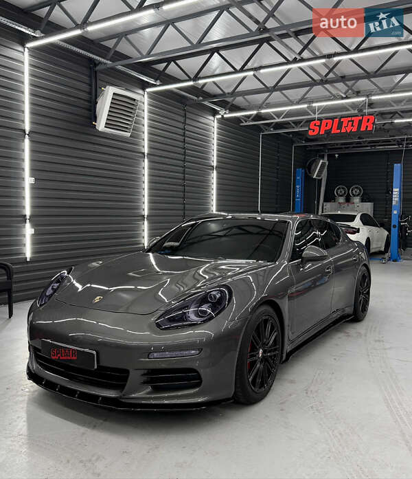 Фастбек Porsche Panamera 2013 в Києві фото 3 Фастбек Porsche Panamera 2013 в Києві