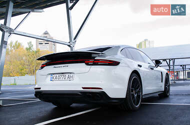 Фастбек Porsche Panamera 2019 в  фото 21 Фастбек Porsche Panamera 2019 в
