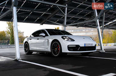 Фастбек Porsche Panamera 2019 в  фото 26 Фастбек Porsche Panamera 2019 в