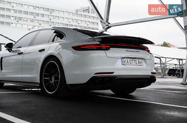 Фастбек Porsche Panamera 2019 в  фото 36 Фастбек Porsche Panamera 2019 в