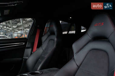 Фастбек Porsche Panamera 2019 в  фото 41 Фастбек Porsche Panamera 2019 в