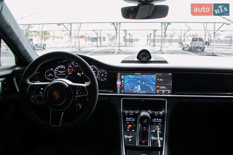 Фастбек Porsche Panamera 2019 в Києві