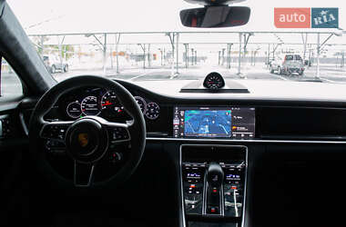 Фастбек Porsche Panamera 2019 в  фото 46 Фастбек Porsche Panamera 2019 в