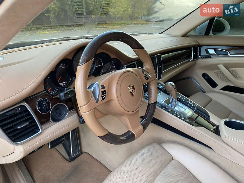 Фастбэк Porsche Panamera 2010 в Умани фото 16 Фастбэк Porsche Panamera 2010 в Умани