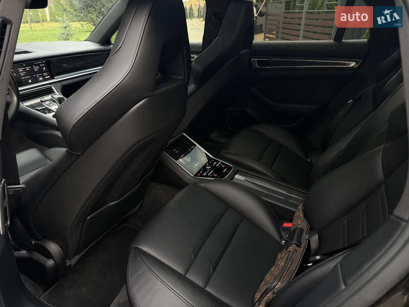Фастбек Porsche Panamera 2017 в Києві фото 13 Фастбек Porsche Panamera 2017 в Києві