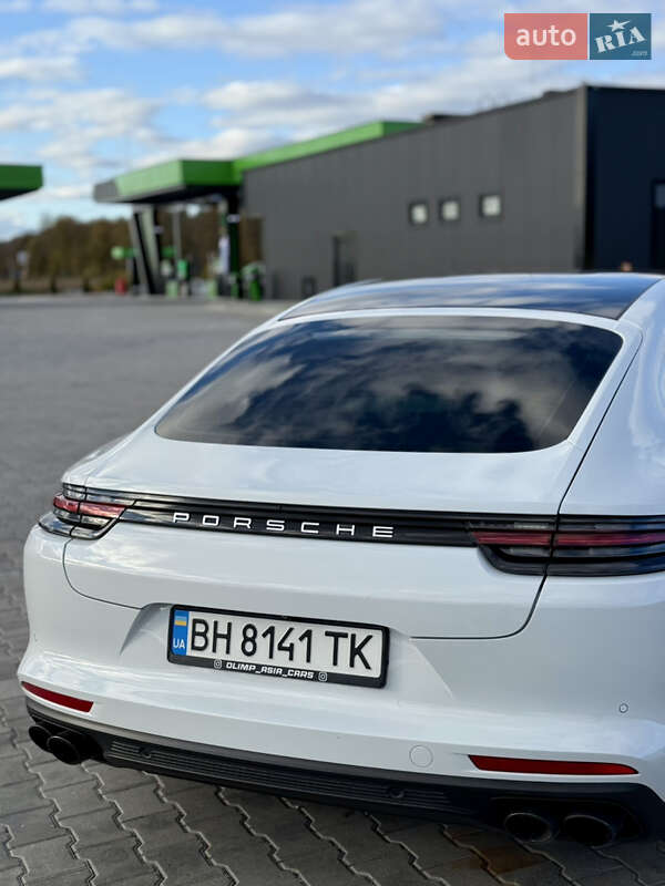 Фастбек Porsche Panamera 2018 в Вінниці