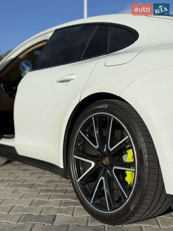 Фастбек Porsche Panamera 2018 в Вінниці