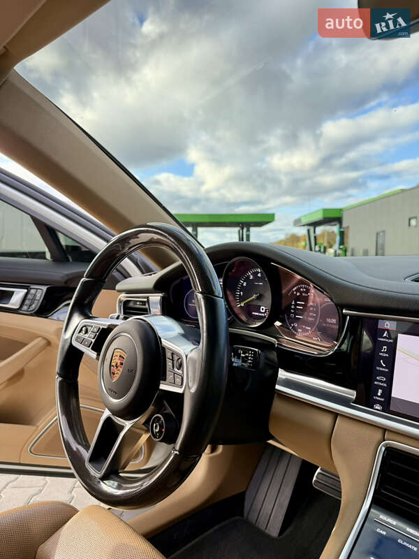 Фастбек Porsche Panamera 2018 в Вінниці