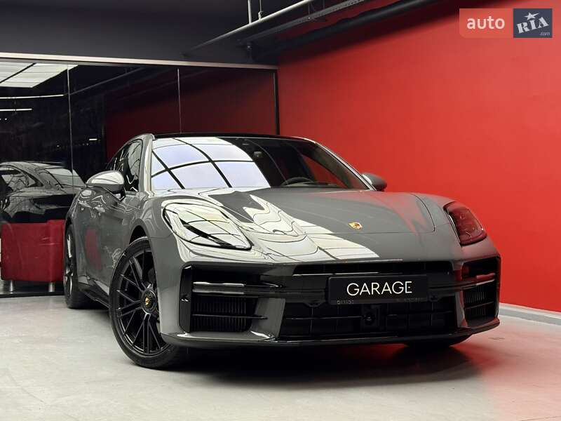 Фастбек Porsche Panamera 2025 в Києві
