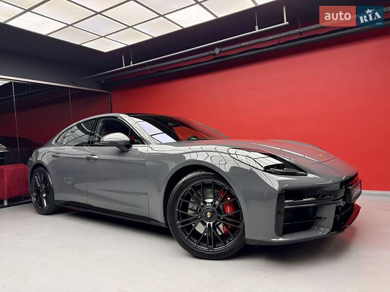 Фастбек Porsche Panamera 2025 в Києві