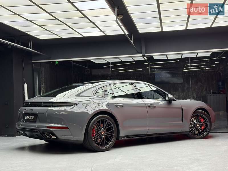 Фастбек Porsche Panamera 2025 в Києві