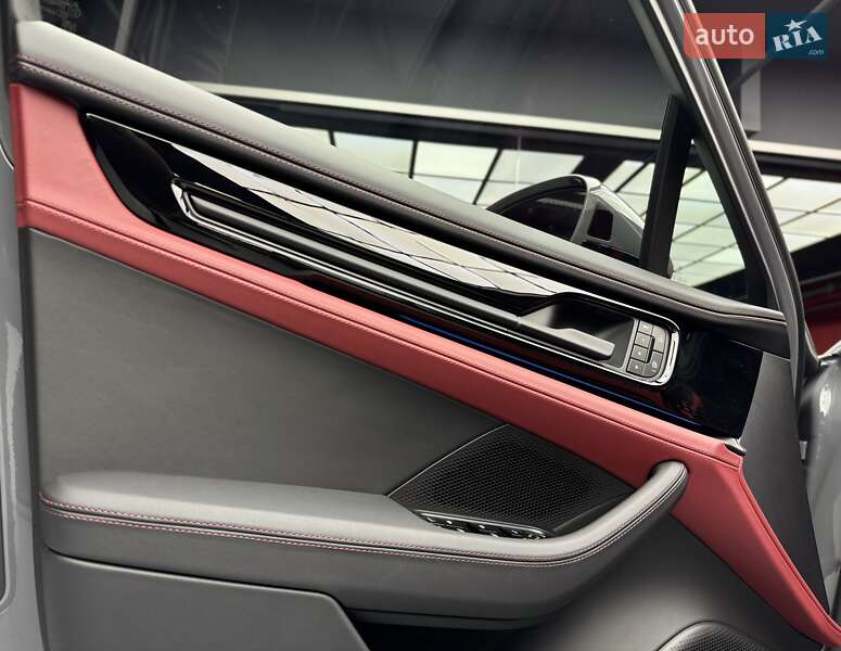 Фастбек Porsche Panamera 2025 в Києві