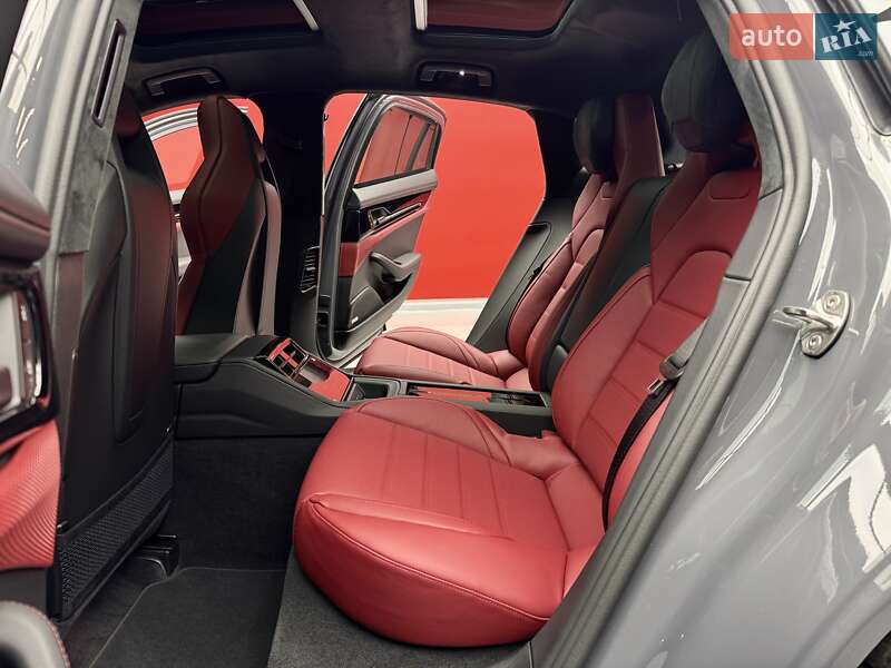 Фастбек Porsche Panamera 2025 в Києві