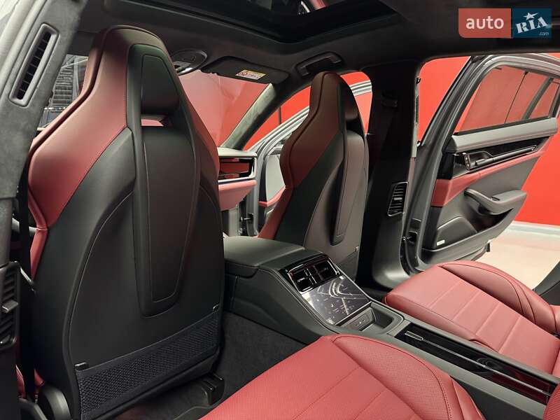 Фастбек Porsche Panamera 2025 в Києві