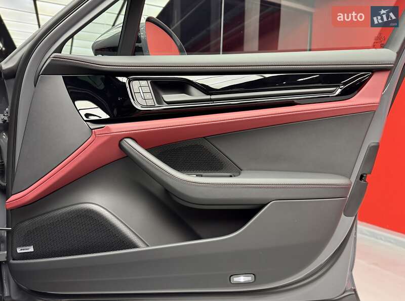 Фастбек Porsche Panamera 2025 в Києві