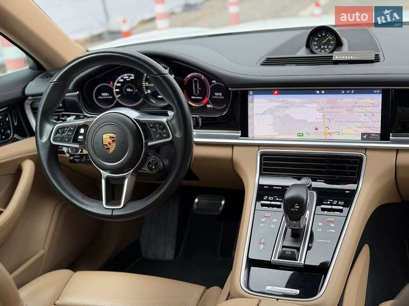 Фастбек Porsche Panamera 2018 в Києві