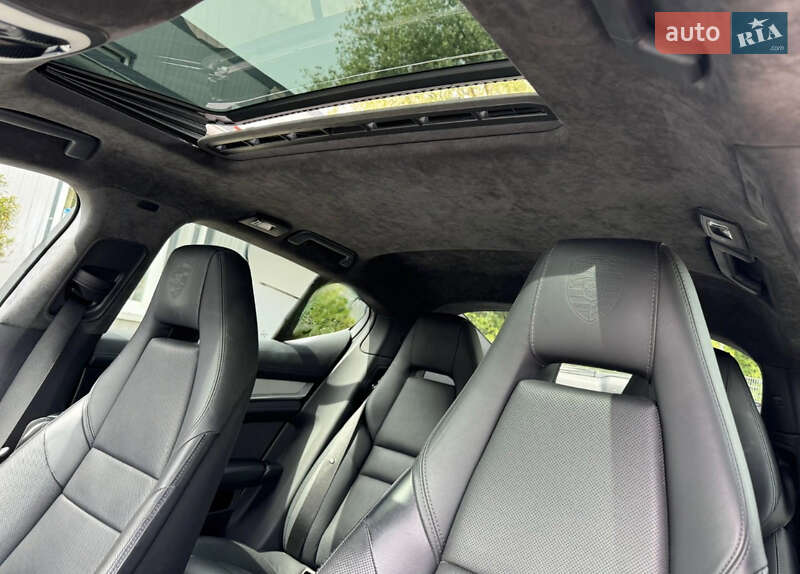 Фастбэк Porsche Panamera 2011 в Киеве фото 11 Фастбэк Porsche Panamera 2011 в Киеве