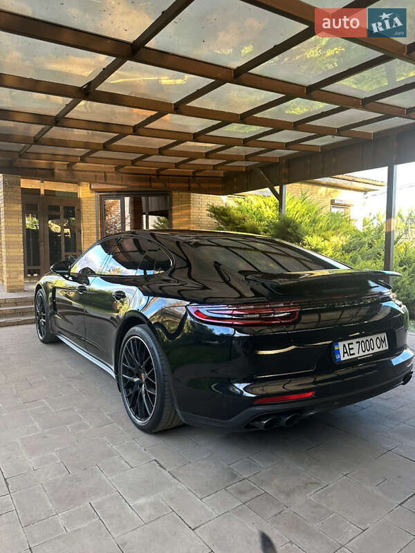 Фастбэк Porsche Panamera 2018 в Днепре фото 5 Фастбэк Porsche Panamera 2018 в Днепре