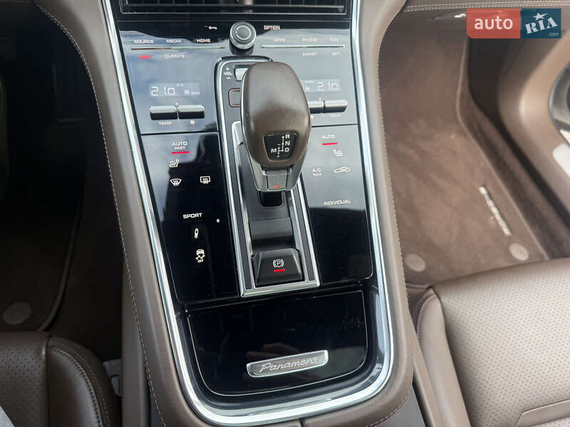 Универсал Porsche Panamera 2020 в Киеве