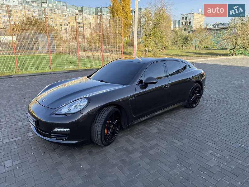 Фастбек Porsche Panamera 2011 в Кривому Розі фото 15 Фастбек Porsche Panamera 2011 в Кривому Розі