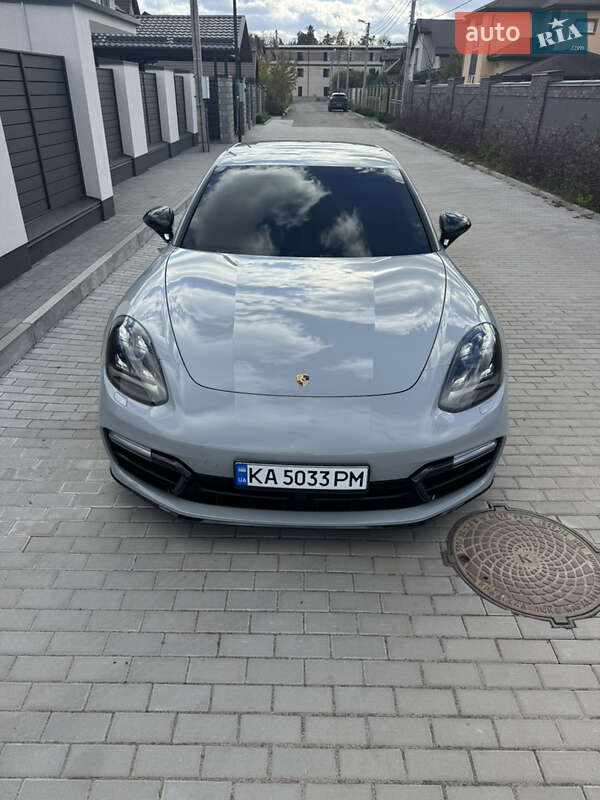 Фастбек Porsche Panamera 2017 в Києві