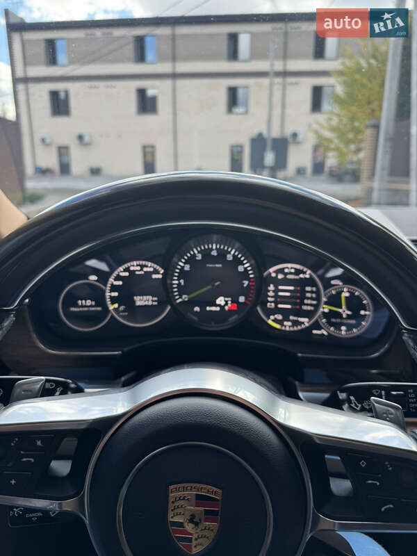 Фастбек Porsche Panamera 2017 в Києві