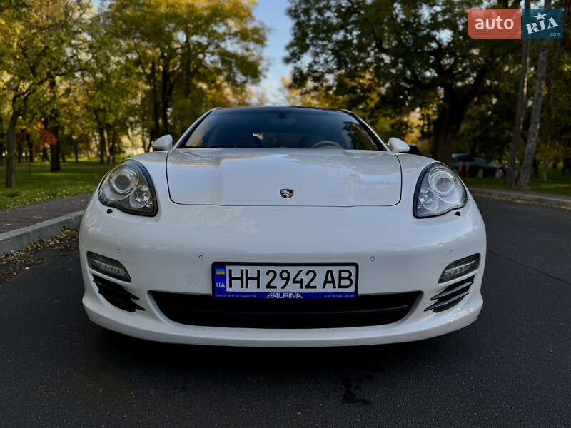 Фастбек Porsche Panamera 2012 в Одесі фото 23 Фастбек Porsche Panamera 2012 в Одесі