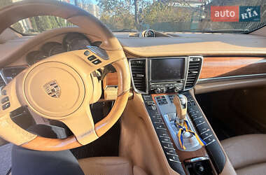 Фастбэк Porsche Panamera 2010 в Одессе