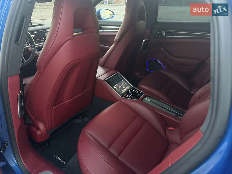 Фастбек Porsche Panamera 2017 в Києві фото 8 Фастбек Porsche Panamera 2017 в Києві