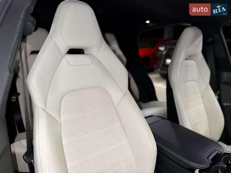 Фастбэк Porsche Panamera 2024 в Киеве