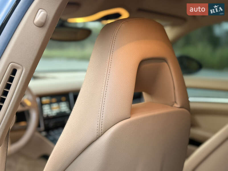 Фастбэк Porsche Panamera 2014 в Киеве