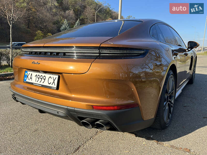Фастбек Porsche Panamera 2024 в Києві