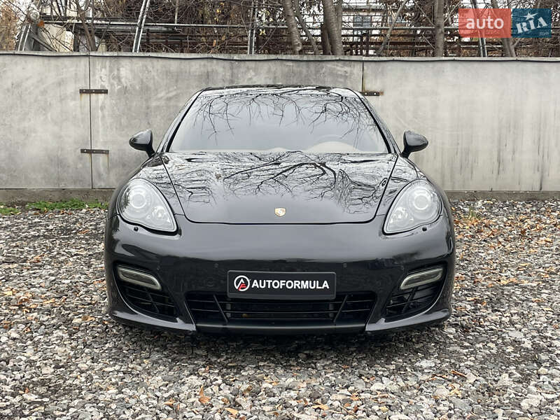 Фастбэк Porsche Panamera 2012 в Киеве