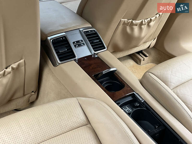 Фастбэк Porsche Panamera 2012 в Киеве