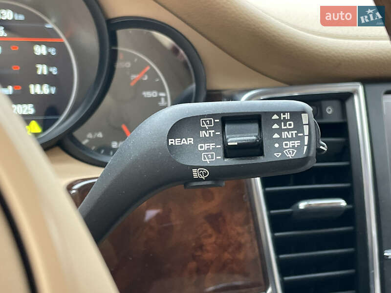 Фастбэк Porsche Panamera 2012 в Киеве