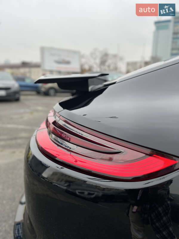 Фастбэк Porsche Panamera 2019 в Киеве фото 17 Фастбэк Porsche Panamera 2019 в Киеве