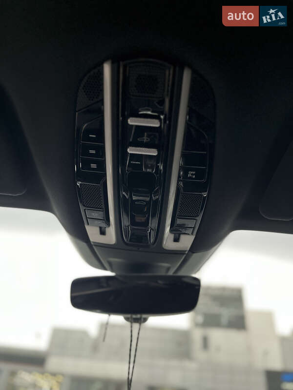 Фастбэк Porsche Panamera 2019 в Киеве фото 36 Фастбэк Porsche Panamera 2019 в Киеве