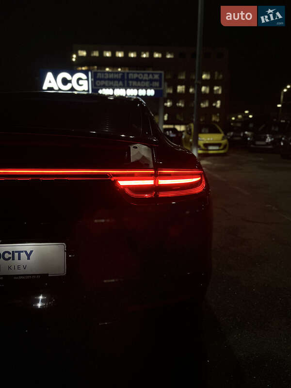 Фастбэк Porsche Panamera 2019 в Киеве фото 43 Фастбэк Porsche Panamera 2019 в Киеве