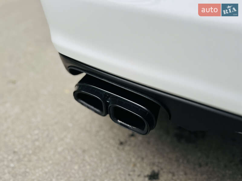 Фастбек Porsche Panamera 2012 в Києві фото 11 Фастбек Porsche Panamera 2012 в Києві